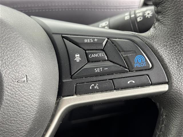 セレナ ｅ－パワー　ハイウェイスターＶ　純正１０型ＳＤナビ　アラウンドビューモニター　インテリジェントルームミラー　ＥＴＣ　ナビ連動前方ドラレコ　プロパイロット　コーナーセンサー　エマージェンシーブレーキ　レーンキープ　両側電動スライドドア（8枚目）