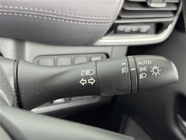 セレナ ｅ－パワー　ハイウェイスターＶ　純正１０型ＳＤナビ　アラウンドビューモニター　インテリジェントルームミラー　ＥＴＣ　ナビ連動前方ドラレコ　プロパイロット　コーナーセンサー　エマージェンシーブレーキ　レーンキープ　両側電動スライドドア（27枚目）