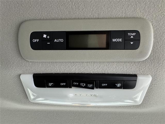 セレナ ｅ－パワー　ハイウェイスターＶ　純正１０型ＳＤナビ　アラウンドビューモニター　インテリジェントルームミラー　ＥＴＣ　ナビ連動前方ドラレコ　プロパイロット　コーナーセンサー　エマージェンシーブレーキ　レーンキープ　両側電動スライドドア（33枚目）