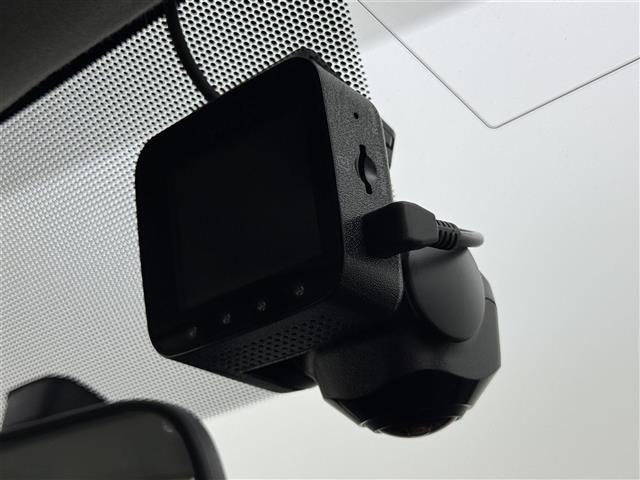ヴォクシー ＺＳ　煌Ｚ　純正９型ナビ（フルセグＴＶ）　バックカメラ　ビルトインＥＴＣ　３６０°ドライブレコーダー　パドルシフト　両側電動スライドドア　ハーフレザー　プッシュスタート　電動格納式ドアミラー　純正１６インチＡＷ（13枚目）