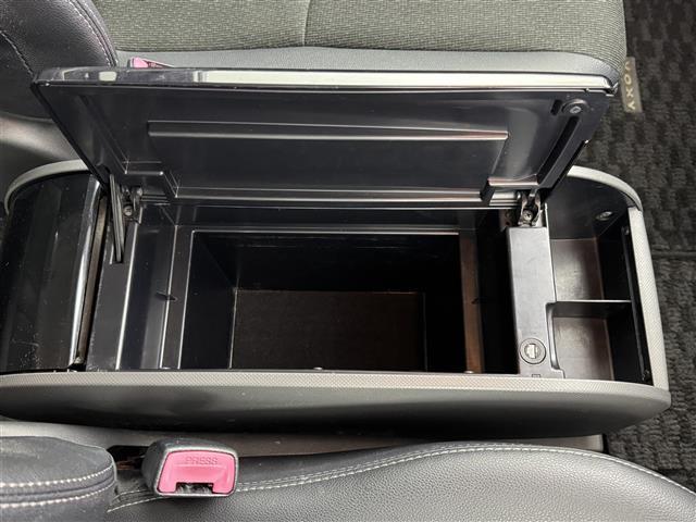 ヴォクシー ＺＳ　煌Ｚ　純正９型ナビ（フルセグＴＶ）　バックカメラ　ビルトインＥＴＣ　３６０°ドライブレコーダー　パドルシフト　両側電動スライドドア　ハーフレザー　プッシュスタート　電動格納式ドアミラー　純正１６インチＡＷ（30枚目）