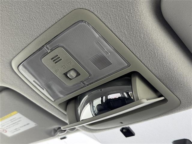ヴォクシー ＺＳ　煌Ｚ　純正９型ナビ（フルセグＴＶ）　バックカメラ　ビルトインＥＴＣ　３６０°ドライブレコーダー　パドルシフト　両側電動スライドドア　ハーフレザー　プッシュスタート　電動格納式ドアミラー　純正１６インチＡＷ（31枚目）