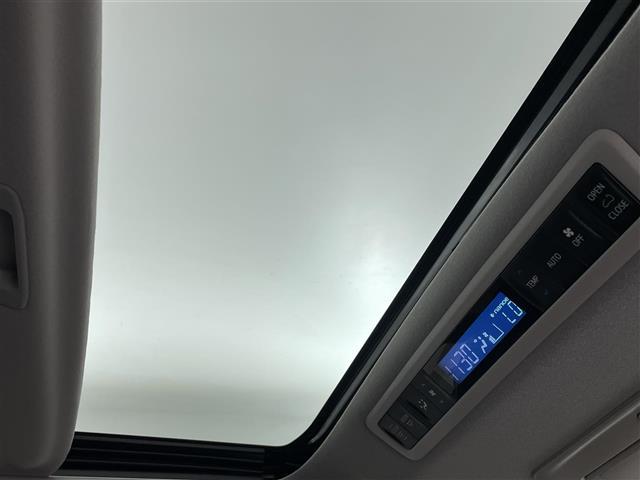 アルファード 2.5S Cパッケージ ワンオーナー Wサンルーフ 12.1型後席モニター 純正9型DA デジタルルームミラー トヨタセーフティセンス 両側電動スライドドア シートヒーター/ベンチレーション パワーバックドア 3眼LED(4枚目)