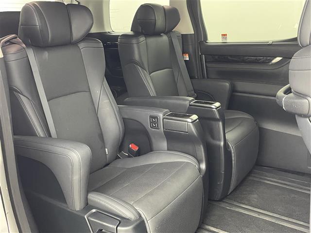 アルファード 2.5S Cパッケージ ワンオーナー Wサンルーフ 12.1型後席モニター 純正9型DA デジタルルームミラー トヨタセーフティセンス 両側電動スライドドア シートヒーター/ベンチレーション パワーバックドア 3眼LED(15枚目)