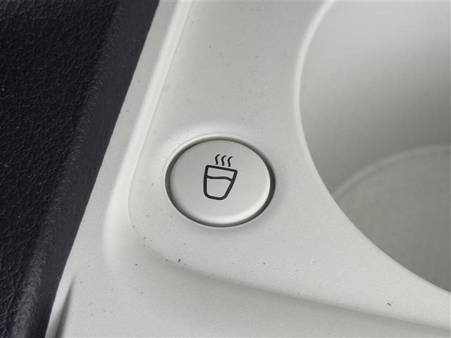 ムーヴキャンバス ストライプスＧ　純正９型ＤＡ（フルセグＴＶ）　バックカメラ　ワイヤレス充電　ホッとカップホルダー　コーナーセンサー　衝突被害軽減ブレーキ　レーンキープ　先行車発進お知らせ　両側電動スライドドア　シートヒーター　ＬＥＤ（28枚目）