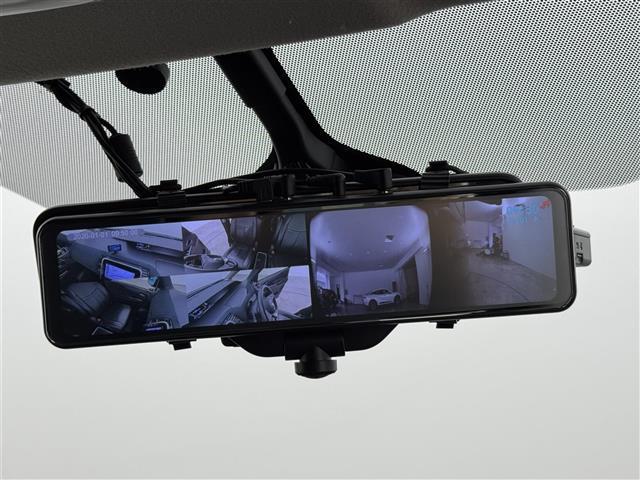 セレナ ｅ－パワー　オーテック　後席モニター　純正９型ナビ　全方位カメラ　３６０°ドラレコ／デジタルルームミラー　プロパイロット　エマージェンシーブレーキ　レーンキープ　パーキングアシスト　両側電動スライドドア　ステアリングヒーター（12枚目）