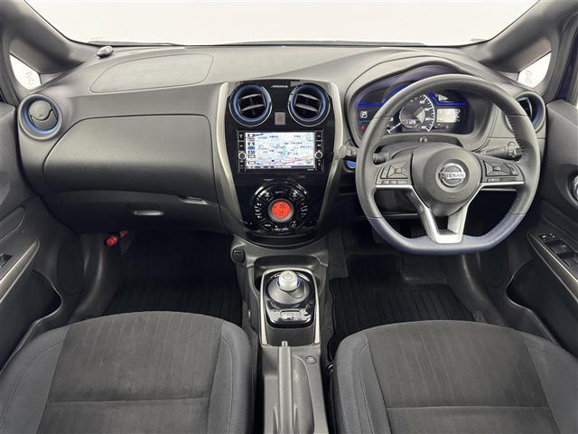 ノート ｅ－パワーオーテック　純正ナビ（フルセグＴＶ）　アラウンドビューモニター　ＥＴＣ２．０　前方ドラレコ　デジタルルームミラー　クルーズコントロール　コーナーセンサー　エマージェンシーブレーキ　レーンキープ　純正１５インチＡＷ（2枚目）