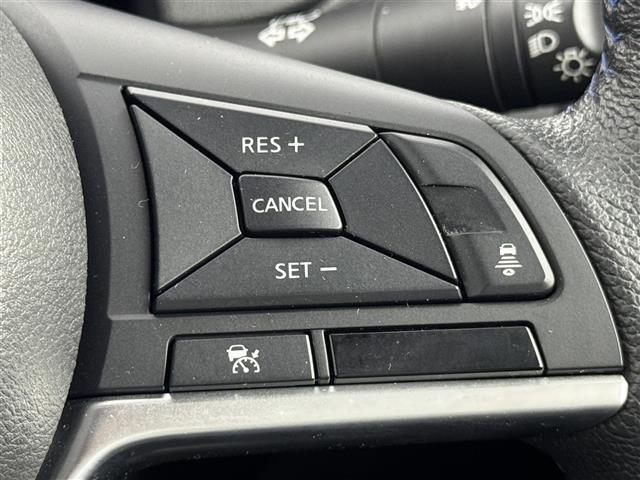 ノート ｅ－パワーオーテック　純正ナビ（フルセグＴＶ）　アラウンドビューモニター　ＥＴＣ２．０　前方ドラレコ　デジタルルームミラー　クルーズコントロール　コーナーセンサー　エマージェンシーブレーキ　レーンキープ　純正１５インチＡＷ（6枚目）