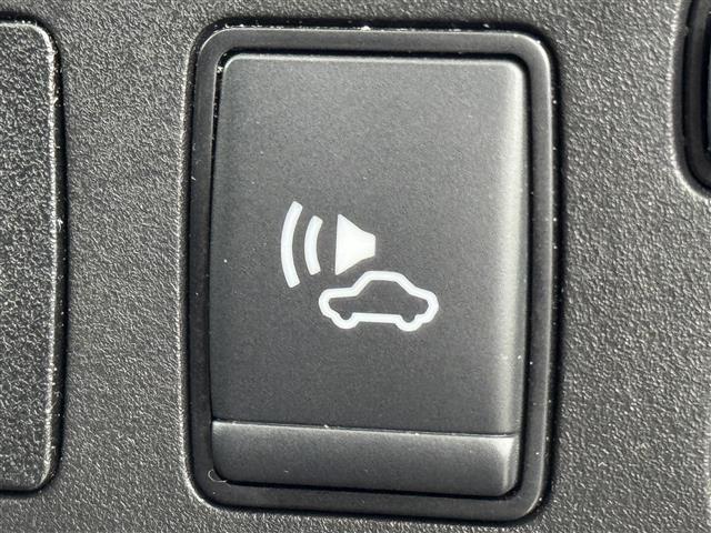 ノート ｅ－パワーオーテック　純正ナビ（フルセグＴＶ）　アラウンドビューモニター　ＥＴＣ２．０　前方ドラレコ　デジタルルームミラー　クルーズコントロール　コーナーセンサー　エマージェンシーブレーキ　レーンキープ　純正１５インチＡＷ（7枚目）