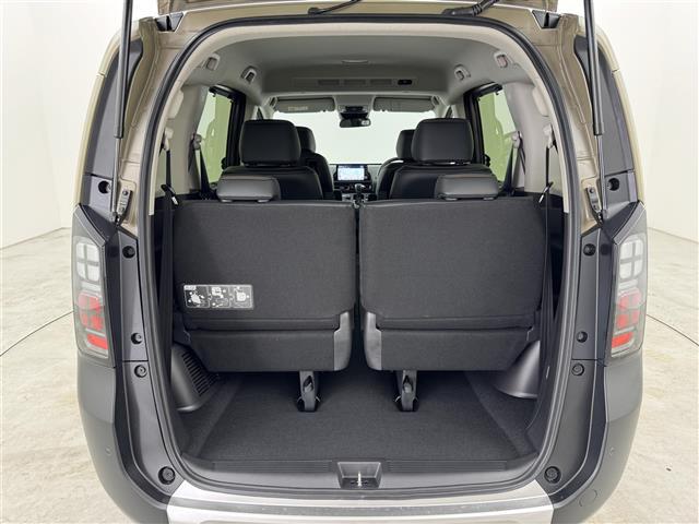 フリード ｅ：ＨＥＶクロスター　登録済未使用車　純正ナビ／フルセグＴＶ　バックカメラ　アダプティブクルコン　コーナーセンサー　衝突軽減　レーンキープ　アクセル踏み間違い防止　ＢＳＭ　両側電動スライドドア　シートヒーター　ＬＥＤライト（16枚目）