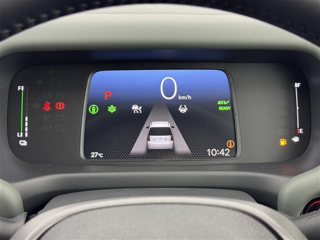 フリード ｅ：ＨＥＶクロスター　登録済未使用車　純正ナビ／フルセグＴＶ　バックカメラ　アダプティブクルコン　コーナーセンサー　衝突軽減　レーンキープ　アクセル踏み間違い防止　ＢＳＭ　両側電動スライドドア　シートヒーター　ＬＥＤライト（21枚目）