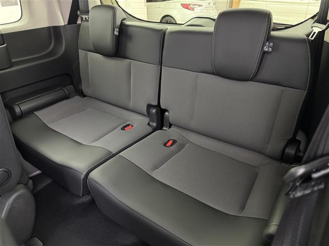 フリード ｅ：ＨＥＶクロスター　登録済未使用車　純正ナビ／フルセグＴＶ　バックカメラ　アダプティブクルコン　コーナーセンサー　衝突軽減　レーンキープ　アクセル踏み間違い防止　ＢＳＭ　両側電動スライドドア　シートヒーター　ＬＥＤライト（38枚目）