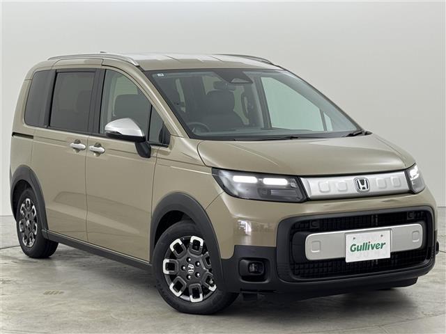 フリード ｅ：ＨＥＶクロスター　登録済未使用車　純正ナビ／フルセグＴＶ　バックカメラ　アダプティブクルコン　コーナーセンサー　衝突軽減　レーンキープ　アクセル踏み間違い防止　ＢＳＭ　両側電動スライドドア　シートヒーター　ＬＥＤライト（41枚目）