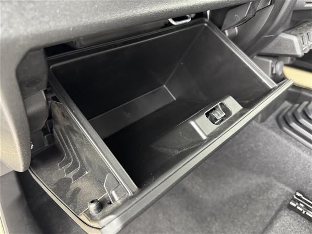 ジムニー ＸＬ　プッシュスタート　コーナーセンサー　衝突被害軽減ブレーキ　レーンキープ　アイドリングストップ　ヒルディセントコントロール　シートヒーター　ヒーテッドドアミラー　純正１６インチＡＷ　ＬＥＤヘッドライト（31枚目）
