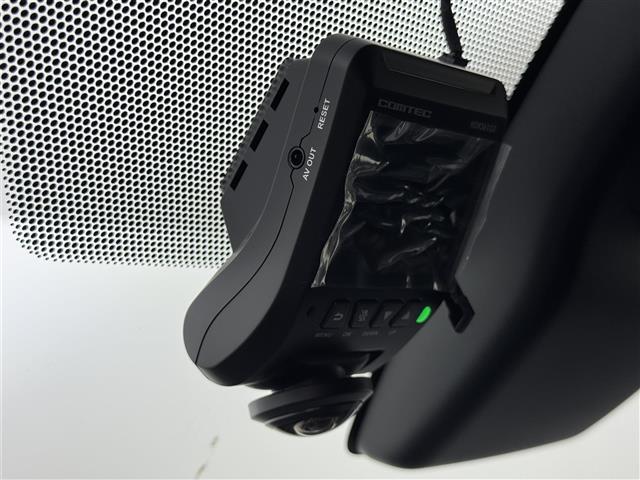 カローラクロス Ｚ　純正９型ＤＡナビ　バックカメラ　ビルトインＥＴＣ　３６０°ドラレコ　レーダークルコン　コーナーセンサー　トヨタセーフティセンス　ＰＫＳＢ　シートヒーター　パワーバックドア　社外１８インチＡＷ　ＬＥＤ（13枚目）