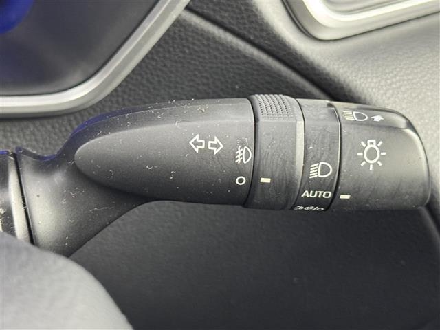 カローラクロス Ｚ　純正９型ＤＡナビ　バックカメラ　ビルトインＥＴＣ　３６０°ドラレコ　レーダークルコン　コーナーセンサー　トヨタセーフティセンス　ＰＫＳＢ　シートヒーター　パワーバックドア　社外１８インチＡＷ　ＬＥＤ（27枚目）