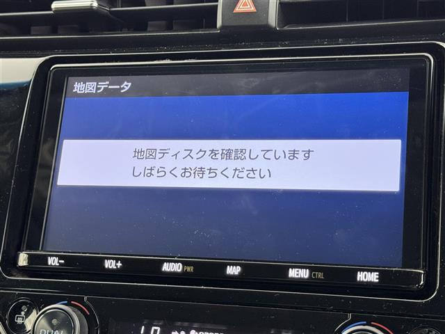 カムリ Ｇ　純正９型ナビ／フルセグＴＶ　バックカメラ　ビルトインＥＴＣ　前後ドライブレコーダー　コーナーセンサー　レーダークルコン　衝突軽減ブレーキ　レーンキープ　ＢＳＭ　ＰＫＳＢ　ＭＴモード付ＡＴ　パワーシート（3枚目）