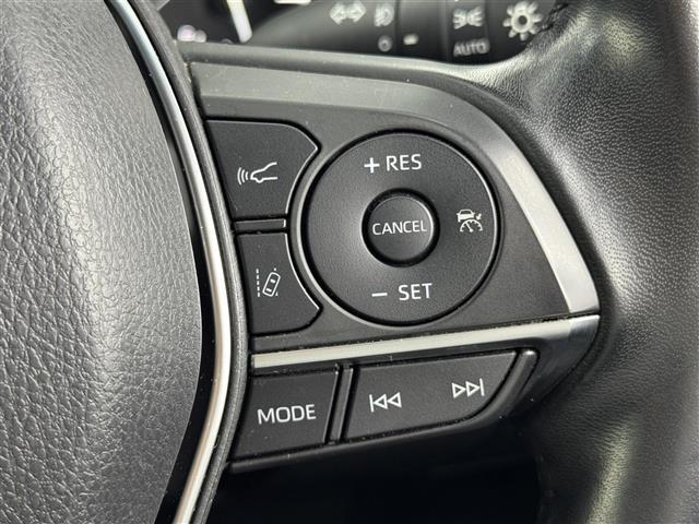 カムリ Ｇ　純正９型ナビ／フルセグＴＶ　バックカメラ　ビルトインＥＴＣ　前後ドライブレコーダー　コーナーセンサー　レーダークルコン　衝突軽減ブレーキ　レーンキープ　ＢＳＭ　ＰＫＳＢ　ＭＴモード付ＡＴ　パワーシート（9枚目）