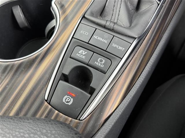 カムリ Ｇ　純正９型ナビ／フルセグＴＶ　バックカメラ　ビルトインＥＴＣ　前後ドライブレコーダー　コーナーセンサー　レーダークルコン　衝突軽減ブレーキ　レーンキープ　ＢＳＭ　ＰＫＳＢ　ＭＴモード付ＡＴ　パワーシート（32枚目）