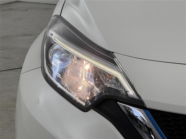 ノート ｅ－パワー　Ｘ　純正ナビ　全方位カメラ　エマージェンシーブレーキ　レーンキープ　コーナーセンサー　車両接近通報装置　盗難防止装置　レーダークルコン　ドライブモード　デジタルルームミラー　ＥＴＣ　純正ＡＷ　ＬＥＤライト（17枚目）
