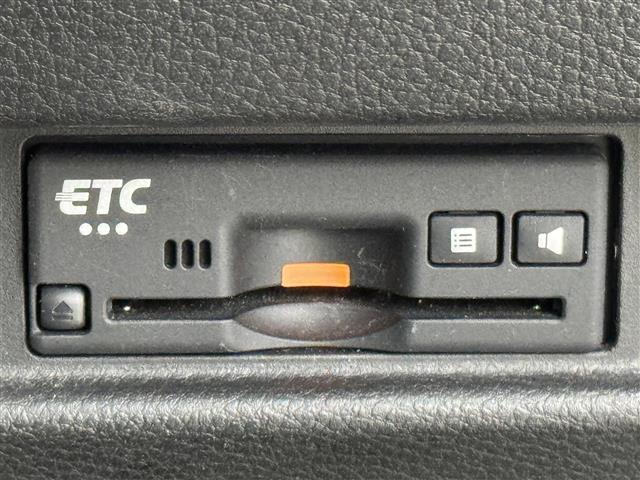 スペーシアギア ハイブリッドＸＺ　ターボ　純正８型ナビ（フルセグＴＶ）　全方位カメラ　衝突被害軽減　レーンキープ　コーナーセンサー　両側パワースライドドア　ルーフレール　パドルシフト　アイドリングストップシートヒーター　前後ドラレコ　ＥＴＣ（12枚目）