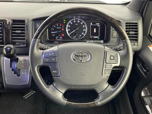 ハイエースバン スーパーＧＬ　ダーク　プライムＩＩ　ワンオーナー　純正ナビ／フルセグＴＶ　全方位カメラ　ビルトインＥＴＣ　前方ドラレコ　コーナーセンサー　衝突被害軽減ブレーキ　レーンキープ　アクセル踏み間違い防止　両側スライドドア　ベットキット　ＬＥＤ（24枚目）