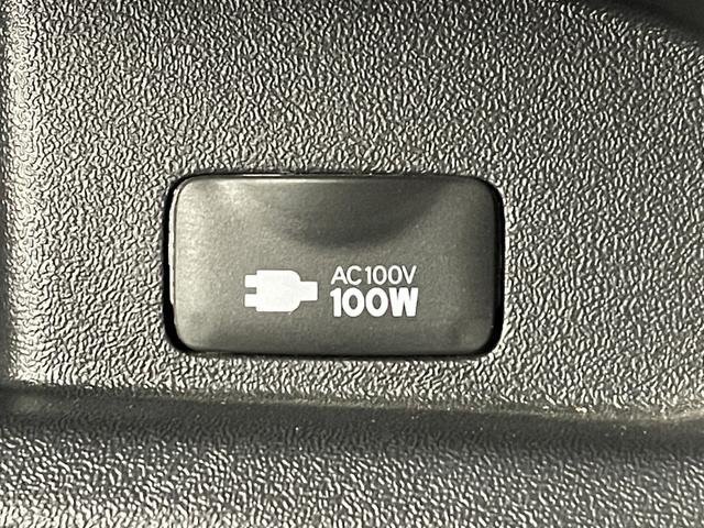 ハイエースバン スーパーＧＬ　ダーク　プライムＩＩ　ワンオーナー　純正ナビ／フルセグＴＶ　全方位カメラ　ビルトインＥＴＣ　前方ドラレコ　コーナーセンサー　衝突被害軽減ブレーキ　レーンキープ　アクセル踏み間違い防止　両側スライドドア　ベットキット　ＬＥＤ（29枚目）