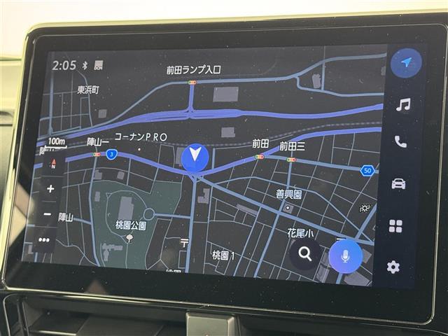 ヴォクシー ハイブリッドS-Z 純正14型後席モニター 純正10.5型DAナビ 快適利便パッケージ ユニバーサルステップ トヨタセーフティセンス アクセル踏み間違い防止 両側電動スライドドア パワーバックドア シートヒーター ETC(3枚目)