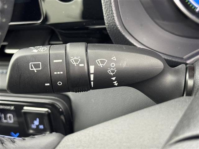 ヴォクシー ハイブリッドS-Z 純正14型後席モニター 純正10.5型DAナビ 快適利便パッケージ ユニバーサルステップ トヨタセーフティセンス アクセル踏み間違い防止 両側電動スライドドア パワーバックドア シートヒーター ETC(26枚目)