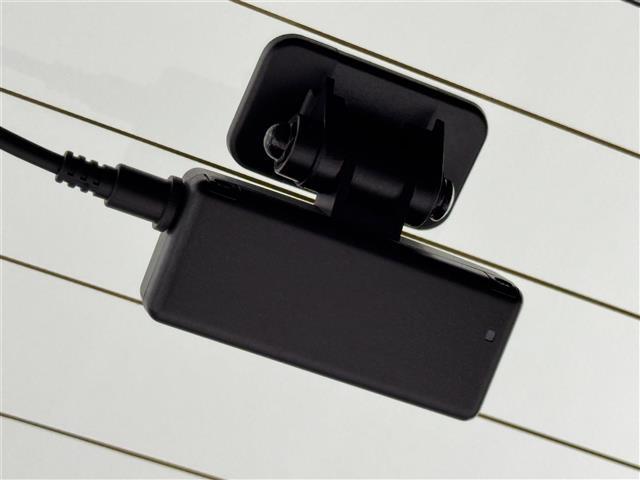 ヴォクシー ハイブリッドS-Z 純正14型後席モニター 純正10.5型DAナビ 快適利便パッケージ ユニバーサルステップ トヨタセーフティセンス アクセル踏み間違い防止 両側電動スライドドア パワーバックドア シートヒーター ETC(31枚目)