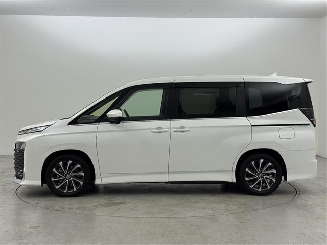 ヴォクシー ハイブリッドS-Z 純正14型後席モニター 純正10.5型DAナビ 快適利便パッケージ ユニバーサルステップ トヨタセーフティセンス アクセル踏み間違い防止 両側電動スライドドア パワーバックドア シートヒーター ETC(36枚目)