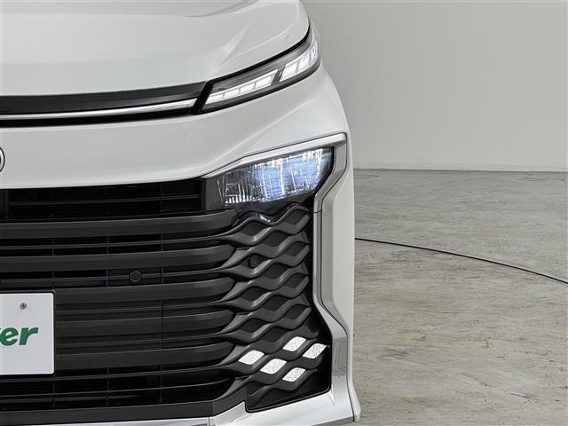 ヴォクシー ハイブリッドS-Z 純正14型後席モニター 純正10.5型DAナビ 快適利便パッケージ ユニバーサルステップ トヨタセーフティセンス アクセル踏み間違い防止 両側電動スライドドア パワーバックドア シートヒーター ETC(40枚目)