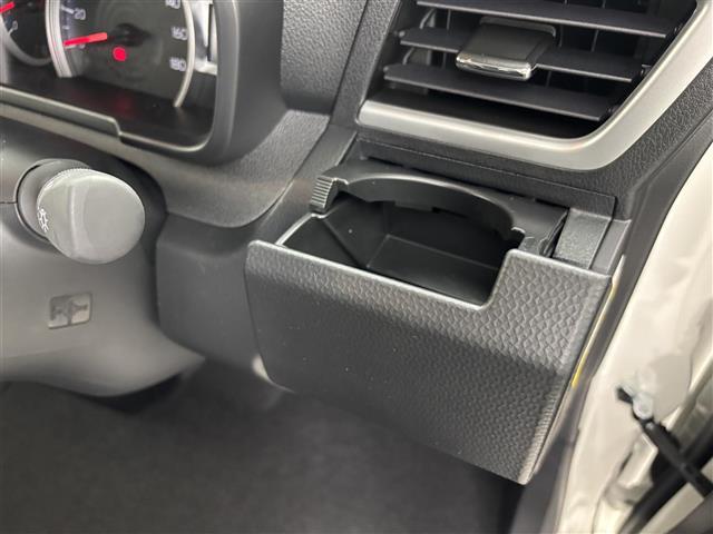 ルーミー カスタムＧ　純正９インチＤＡ／フルセグＴＶ　バックカメラ　レーダークルーズコントロール　コーナーセンサー　衝突被害軽減ブレーキ　レーンキープ　アイドリングストップ　両側電動スライドドア　純正１４インチＡＷ　ＬＥＤ（31枚目）
