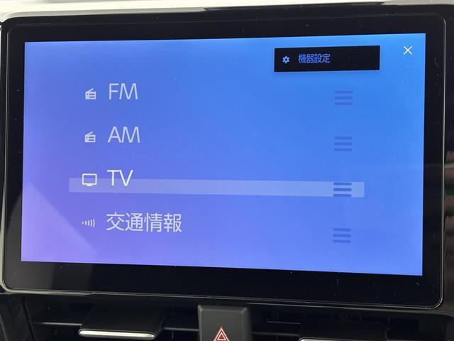 ノア ハイブリッドＳ－Ｚ　純正１０．５インチＤＡナビ　バックカメラ　快適利便Ｈｉｇｈ　ＥＴＣ２．０　トヨタセーフティセンス　アクセル踏み間違い防止　両側電動スライドドア　シートヒーター　ステアリングヒーター　パワーバックドア（4枚目）