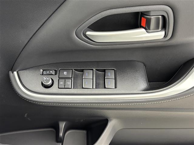 ノア ハイブリッドＳ－Ｚ　純正１０．５インチＤＡナビ　バックカメラ　快適利便Ｈｉｇｈ　ＥＴＣ２．０　トヨタセーフティセンス　アクセル踏み間違い防止　両側電動スライドドア　シートヒーター　ステアリングヒーター　パワーバックドア（32枚目）