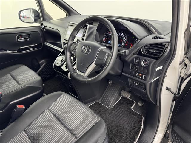 ヴォクシー ZS 煌II 後席モニター 純正9型ナビ/フルセグTV バックカメラ ETC クルーズコントロール コーナーセンサー 衝突軽減ブレーキ レーンキープ アクセル踏み間違い防止 両側電動スライドドア 純正16インチAW(23枚目)