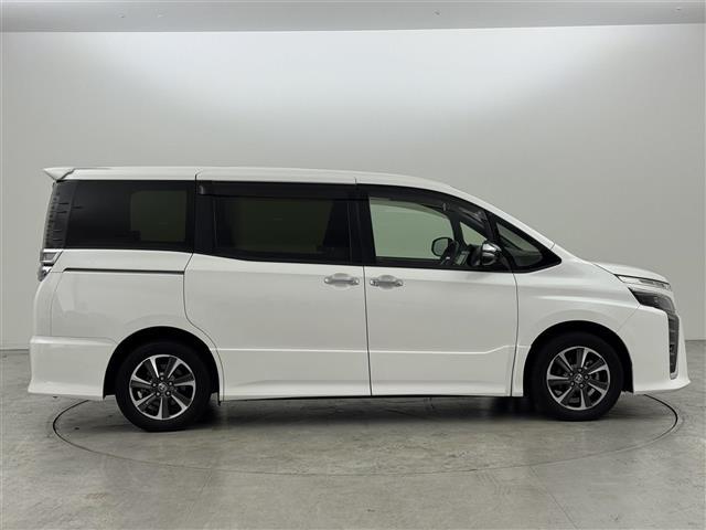 ヴォクシー ZS 煌II 後席モニター 純正9型ナビ/フルセグTV バックカメラ ETC クルーズコントロール コーナーセンサー 衝突軽減ブレーキ レーンキープ アクセル踏み間違い防止 両側電動スライドドア 純正16インチAW(39枚目)