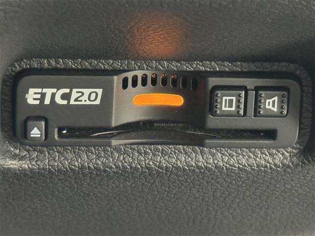 シビック ハッチバック 純正ナビ/フルセグTV バックカメラ ビルトインETC2.0 前方ドラレコ アダプティブクルコン 衝突軽減ブレーキ レーンキープ パドルシフト ハーフレザー パワーシート シートヒーター LEDライト(12枚目)