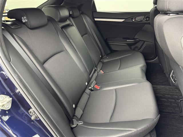 シビック ハッチバック 純正ナビ/フルセグTV バックカメラ ビルトインETC2.0 前方ドラレコ アダプティブクルコン 衝突軽減ブレーキ レーンキープ パドルシフト ハーフレザー パワーシート シートヒーター LEDライト(15枚目)