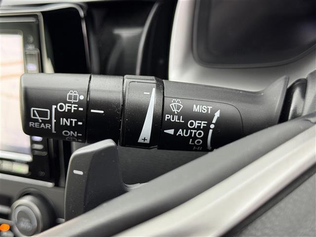 シビック ハッチバック 純正ナビ/フルセグTV バックカメラ ビルトインETC2.0 前方ドラレコ アダプティブクルコン 衝突軽減ブレーキ レーンキープ パドルシフト ハーフレザー パワーシート シートヒーター LEDライト(26枚目)