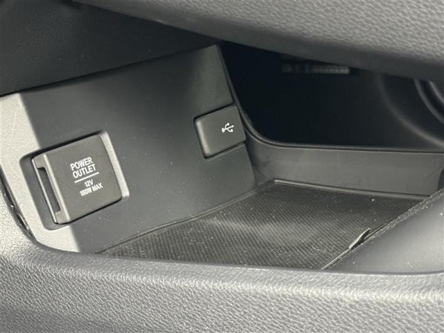 シビック ハッチバック 純正ナビ/フルセグTV バックカメラ ビルトインETC2.0 前方ドラレコ アダプティブクルコン 衝突軽減ブレーキ レーンキープ パドルシフト ハーフレザー パワーシート シートヒーター LEDライト(32枚目)