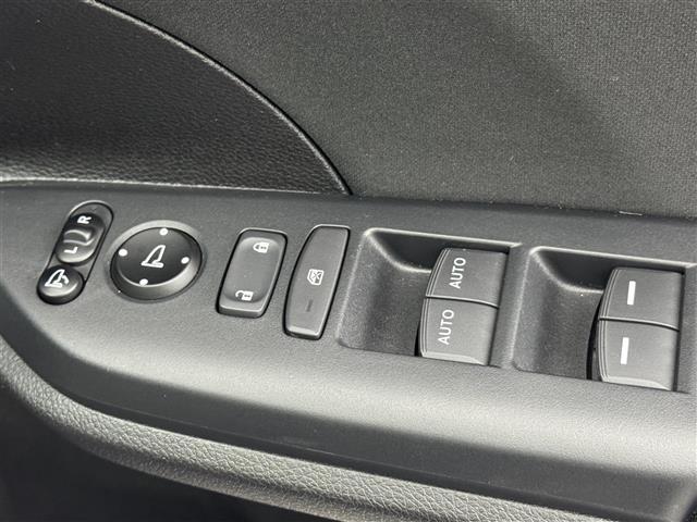 シビック ハッチバック 純正ナビ/フルセグTV バックカメラ ビルトインETC2.0 前方ドラレコ アダプティブクルコン 衝突軽減ブレーキ レーンキープ パドルシフト ハーフレザー パワーシート シートヒーター LEDライト(34枚目)