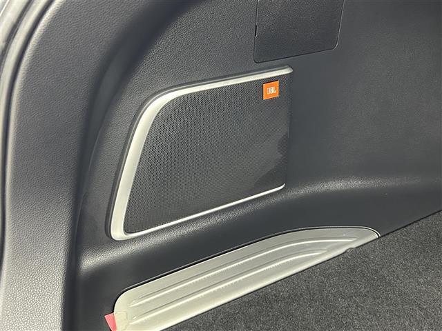 ハリアーハイブリッド Ｚ　レザーパッケージ　ガラスルーフ　純正１２．３型ＤＡナビ／全方位カメラ　ＪＢＬ　デジタルルームミラー　トヨタセーフティセンス　アクセル踏み間違い防止　ＨＵＤ　シートヒーター／ベンチレーション　ステアリングヒーター　ＬＥＤ（11枚目）