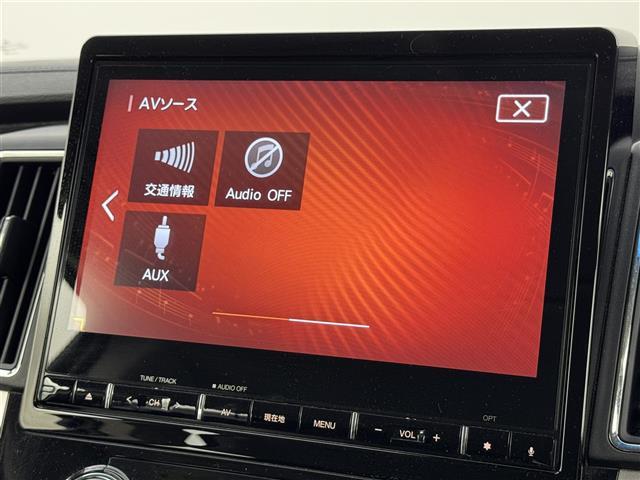 デリカＤ：５ Ｇ　パワーパッケージ　純正ナビ／フルセグＴＶ　全方位カメラ　ＥＴＣ　レーダークルコン　衝突軽減　レーンキープ　パドルシフト　両側電動スライドドア　電動サイドステップ　パワーバックドア　ステアリングヒーター　シートヒーター（5枚目）