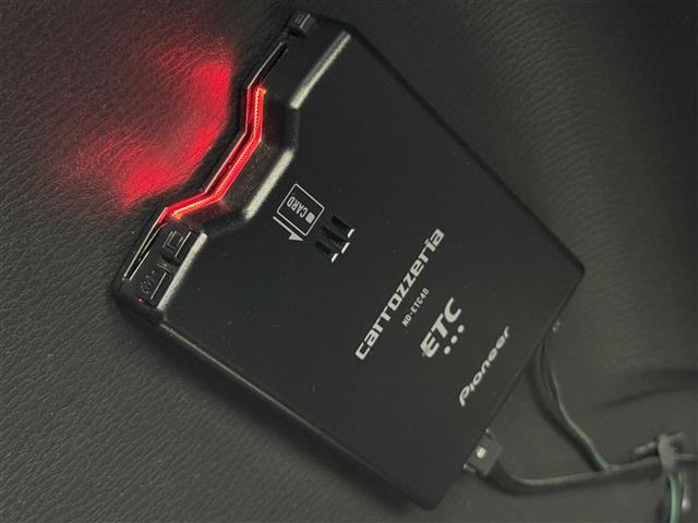 デリカＤ：５ Ｇ　パワーパッケージ　純正ナビ／フルセグＴＶ　全方位カメラ　ＥＴＣ　レーダークルコン　衝突軽減　レーンキープ　パドルシフト　両側電動スライドドア　電動サイドステップ　パワーバックドア　ステアリングヒーター　シートヒーター（13枚目）
