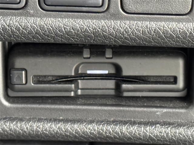 エクストレイル ２０Ｘｉ　レザーエディション　パノラミックガラスルーフ　純正９型ナビ／全方位カメラ　インテリジェントルームミラー　ＥＴＣ　前方ドラレコ　プロパイロット　コーナーセンサー　エマージェンシーブレーキ　パワーバックドア　シートヒーター（11枚目）