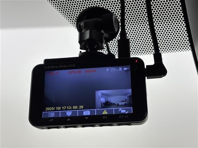 ノア ハイブリッドSi ダブルバイビーIII ワンオーナー 純正ナビ/フルセグTV バックカメラ クルーズコントロール コーナーセンサー 衝突軽減 レーンキープ アクセル踏み間違い防止 両側電動スライドドア ハーフレザー シートヒーター LED(13枚目)