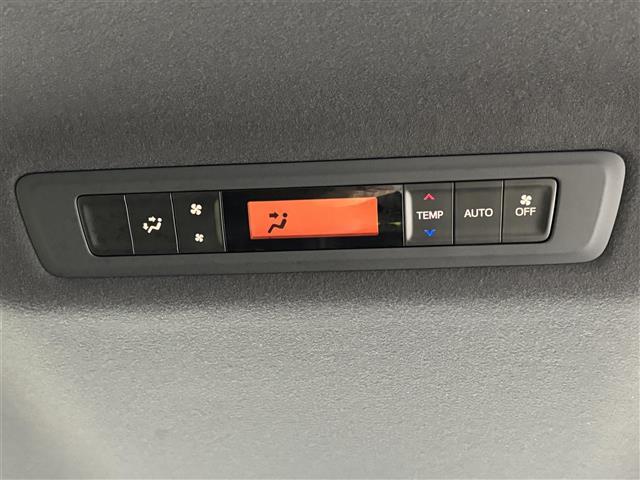 ノア ハイブリッドSi ダブルバイビーIII ワンオーナー 純正ナビ/フルセグTV バックカメラ クルーズコントロール コーナーセンサー 衝突軽減 レーンキープ アクセル踏み間違い防止 両側電動スライドドア ハーフレザー シートヒーター LED(36枚目)