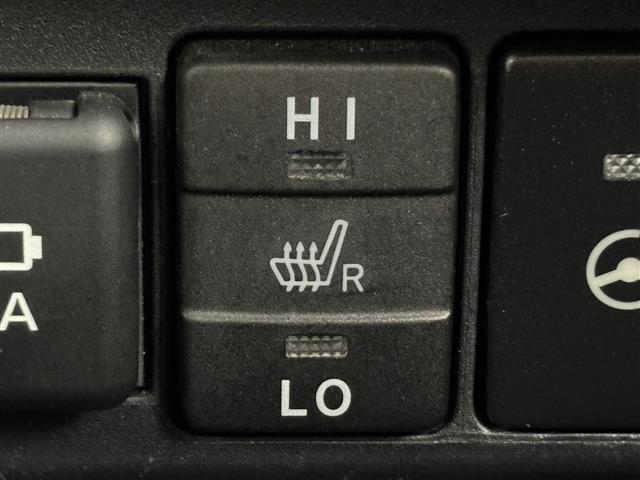 シエンタ ファンベースＧ　セーフティーエディション　純正ナビ／フルセグＴＶ　全方位カメラ　ＥＴＣ　ドラレコ　コーナーセンサー　衝突被害軽減ブレーキ　レーンキープ　アクセル踏み間違い防止　両側電動スライドドア　ステアリングヒーター　シートヒーター　ＬＥＤ（30枚目）