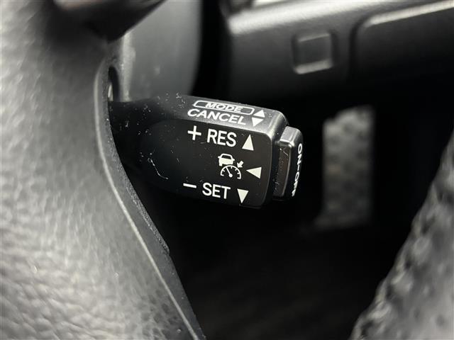 クラウンハイブリッド アスリートＳ　ムーンルーフ　Ｆ／Ｒリップスポイラー　純正ナビ／フルセグＴＶ　バックカメラ　レーダー探知機　レーダークルコン　コーナーセンサー　衝突軽減ブレーキ　レーンキープ　シートベンチレーション／ヒーター　ＬＥＤ（9枚目）